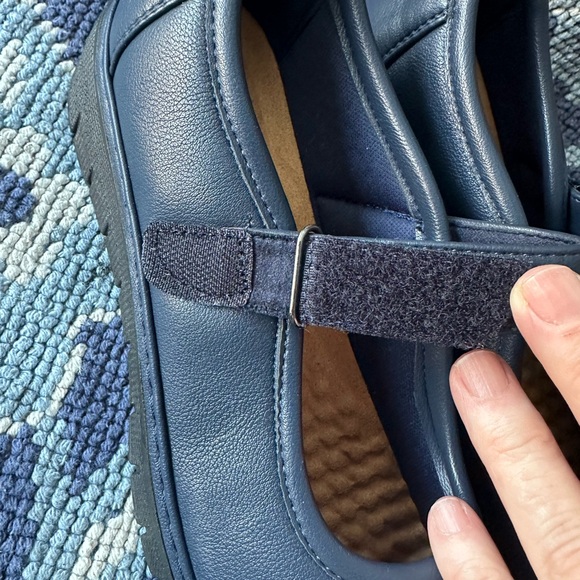 VJH Comfort Navy Mary Jane Shoes - Picture 3 of 4